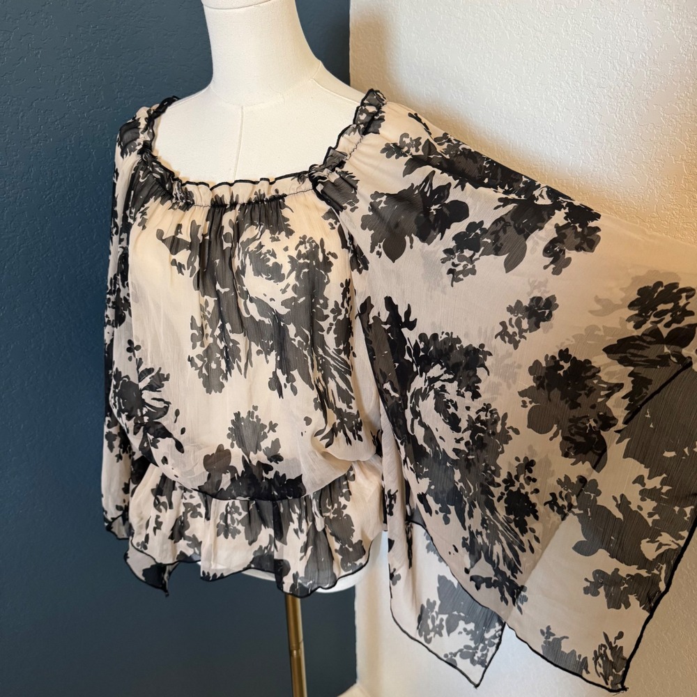 Fairycore Whimsigoth‎ Floral Sheer Butterfly Sleeve Blouse Size M Cream Black